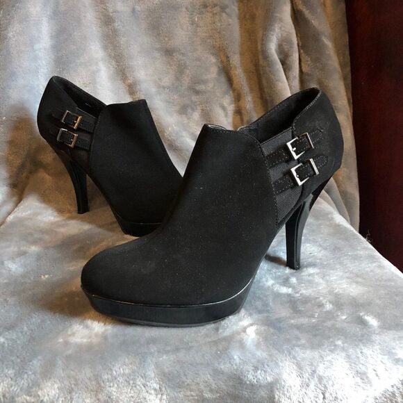 Unlisted A Kennedy Cole Womens Black Bootie heels - Picture 1 of 8